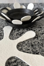 12'li Tava Koruyucu Keçe Set, Kalın Tencere Keçe Ayırıcı, Tava Çizdirmez - Açık Krem 30x30 cm - Görsel 3